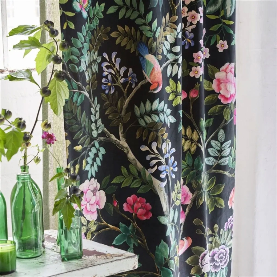 Ткань Designers Guild FDG3016/02 Velours Noir в интерьере