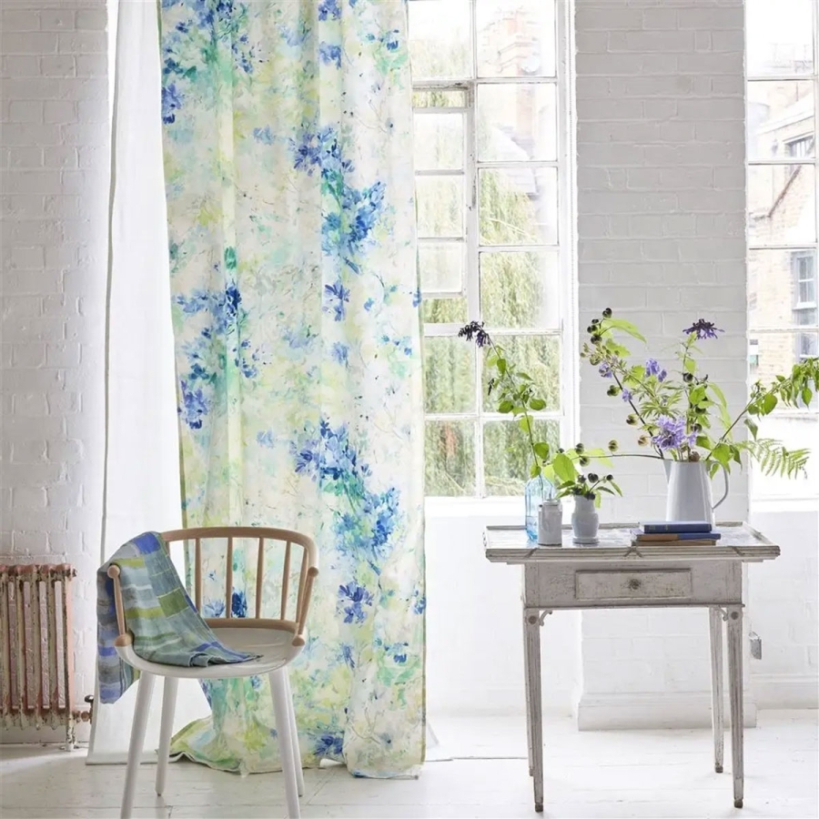 Хлопковая ткань Designers Guild FDG3017/02 Carmontelle Celadon коллекции Porcelaine de Chine в интерьере