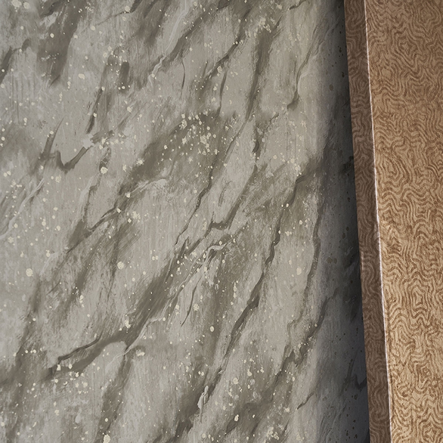 Обои флизелиновые Designers Guild PDG1089/08 Carrara Grande Burnished Gold коллекции Foscari Fresco в интерьере