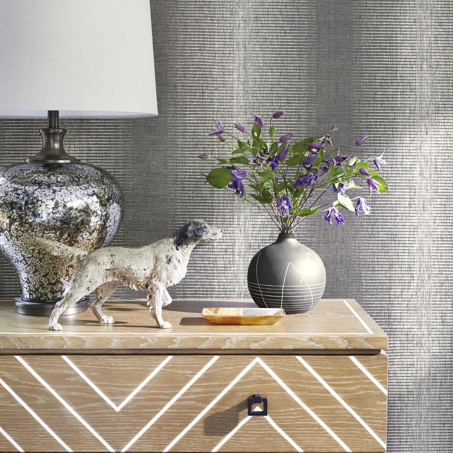 Обои текстильные Thibaut T13258 Bozeman Stripe Black коллекции Mesa в интерьере