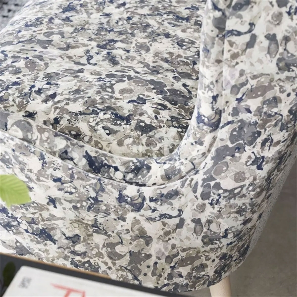Ткань Designers Guild FDG3029/04 Odisha Graphite в интерьере